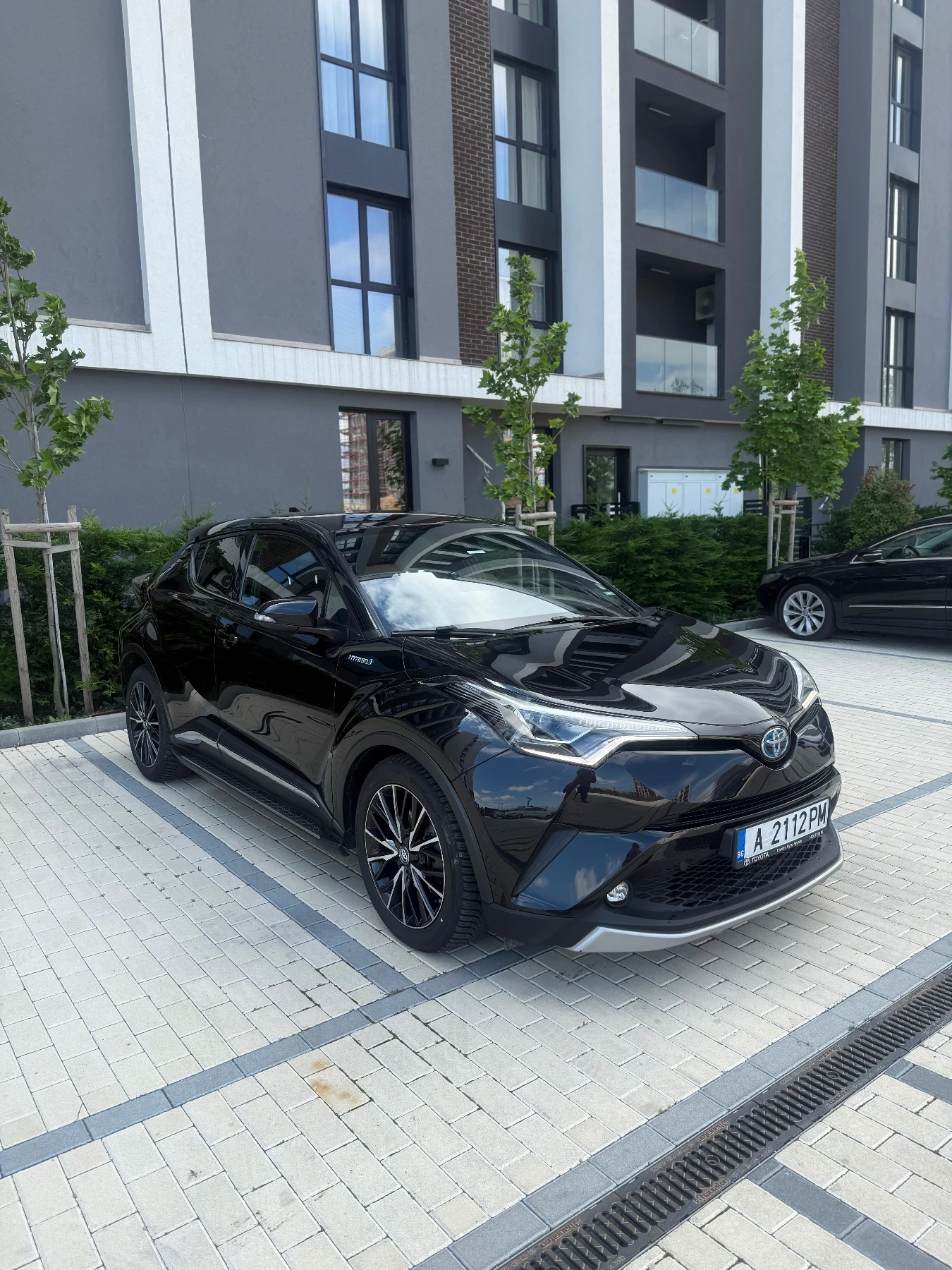 Toyota C-HR 1.8 FULL MAX CHROME Гаранция до 2029 г. - изображение 3