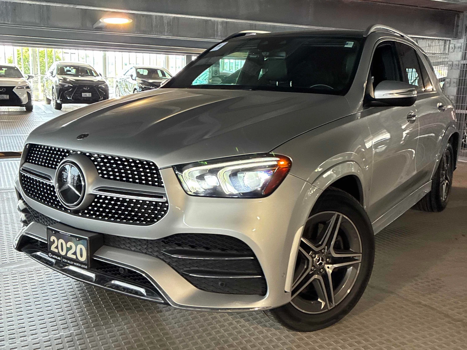 Mercedes-Benz GLE 350 * CARFAX * ОПЦИЯ ЗА ФИНАНСИРАНЕ, снимка 16 - Автомобили и джипове - 55812027