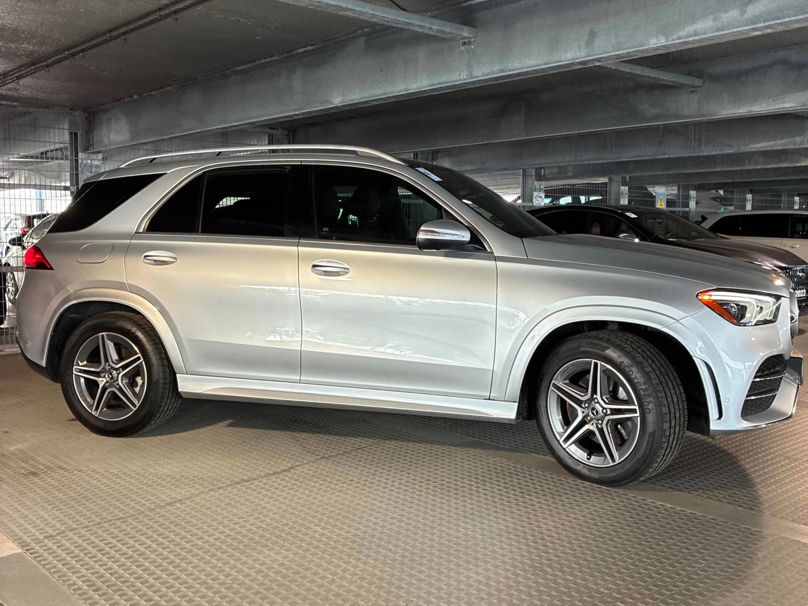 Mercedes-Benz GLE 350 * CARFAX * ОПЦИЯ ЗА ФИНАНСИРАНЕ, снимка 3 - Автомобили и джипове - 55812027