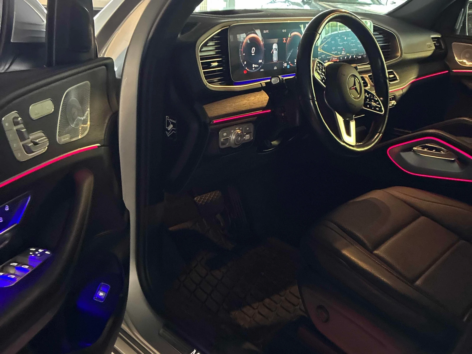 Mercedes-Benz GLE 350 * CARFAX * ОПЦИЯ ЗА ФИНАНСИРАНЕ, снимка 5 - Автомобили и джипове - 55812027