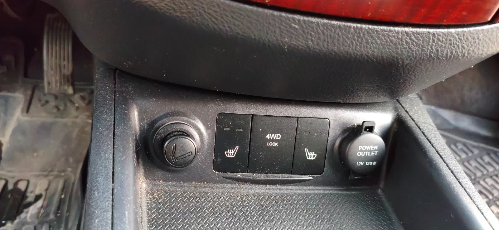 Hyundai Santa fe 2.7 Бензин 4х4 189 к.с., снимка 4 - Автомобили и джипове - 56144996