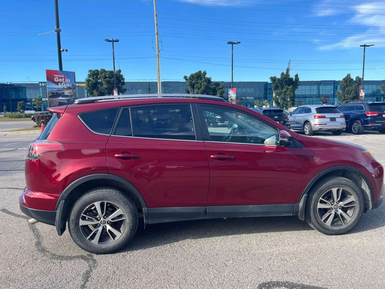 Toyota Rav4 * LE * АВТОКРЕДИТ БЕЗ ПЪРВОНАЧАЛНА ВНОСКА* , снимка 3 - Автомобили и джипове - 56247052
