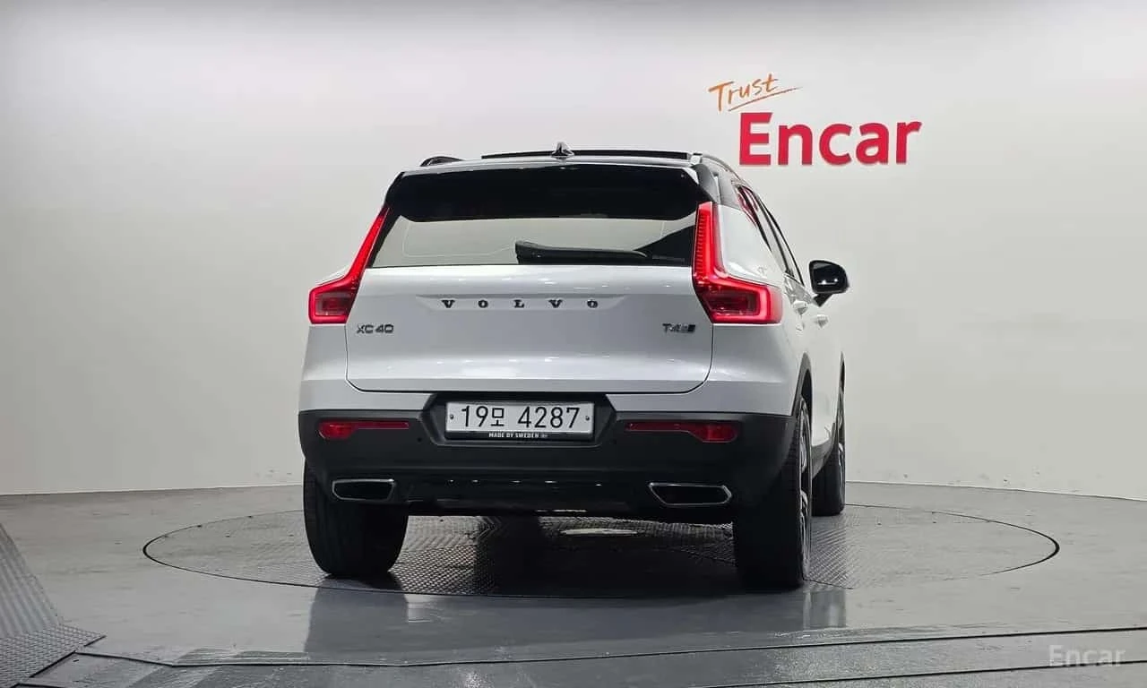 Volvo XC40 * T4 R Design *  | Mobile.bg � ����������� 4