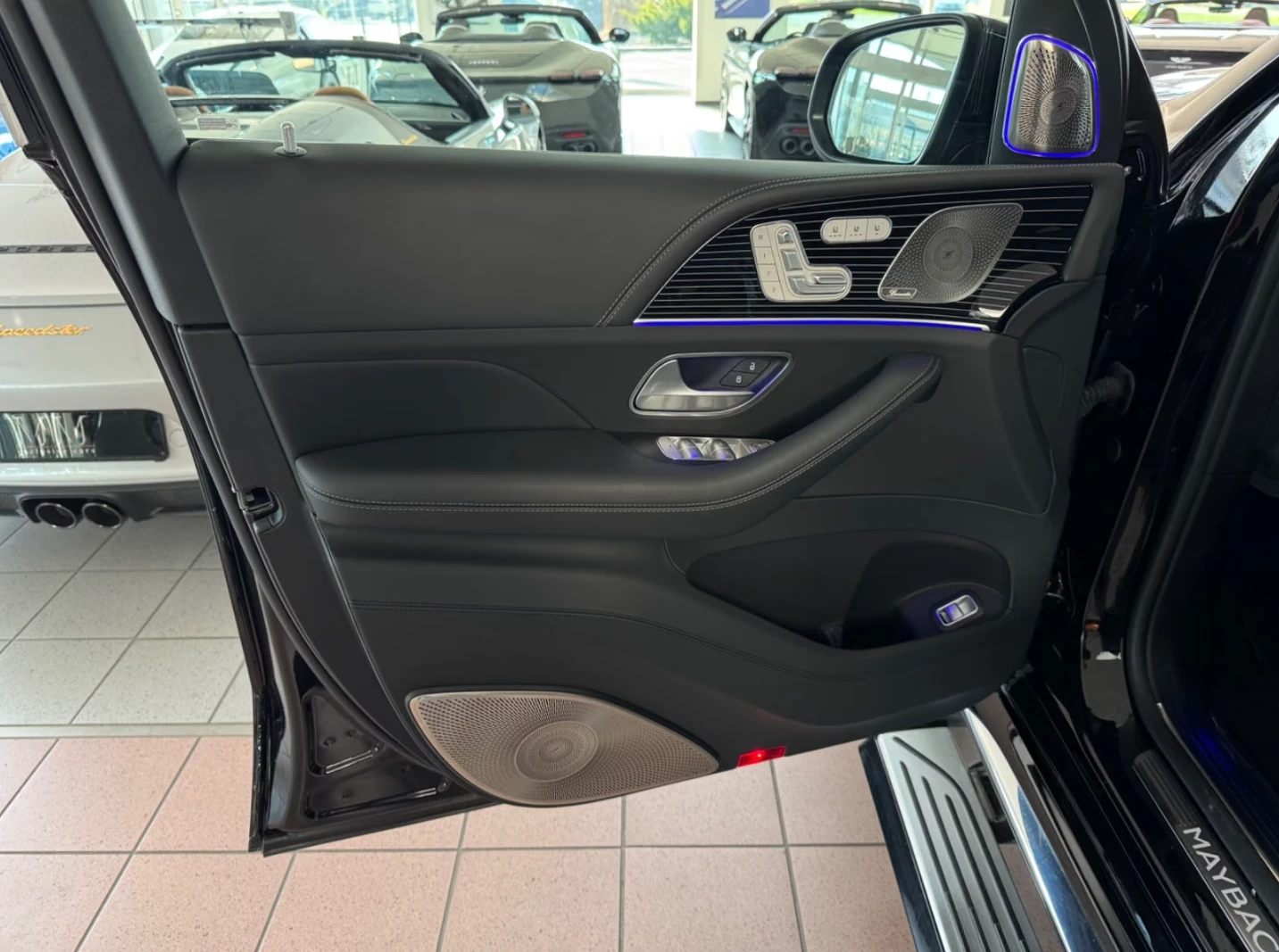 Mercedes-Benz GLS 600 MAYBACH* FIRS-CLASS* , снимка 8 - Автомобили и джипове - 56706806