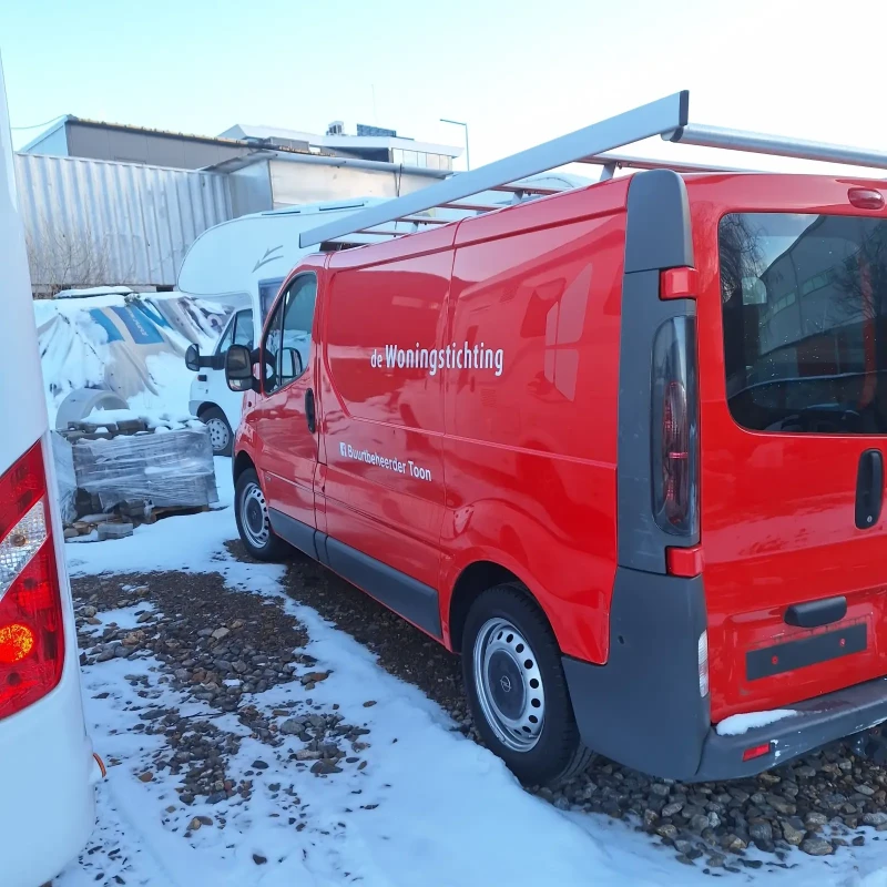 Opel Vivaro, снимка 5 - Бусове и автобуси - 48595377