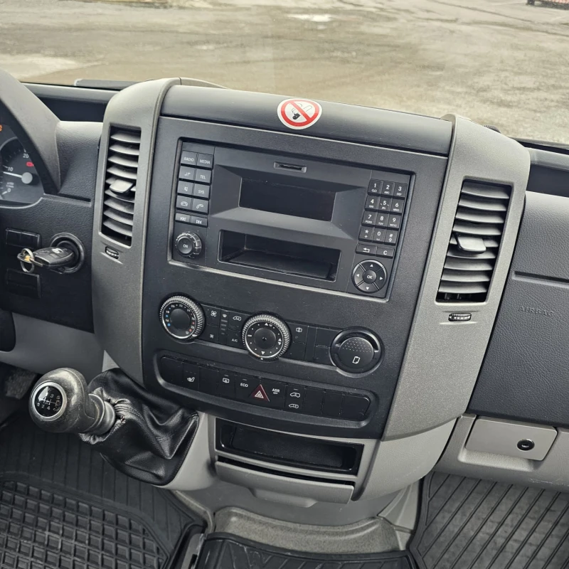 Mercedes-Benz 313, снимка 10 - Бусове и автобуси - 53439864