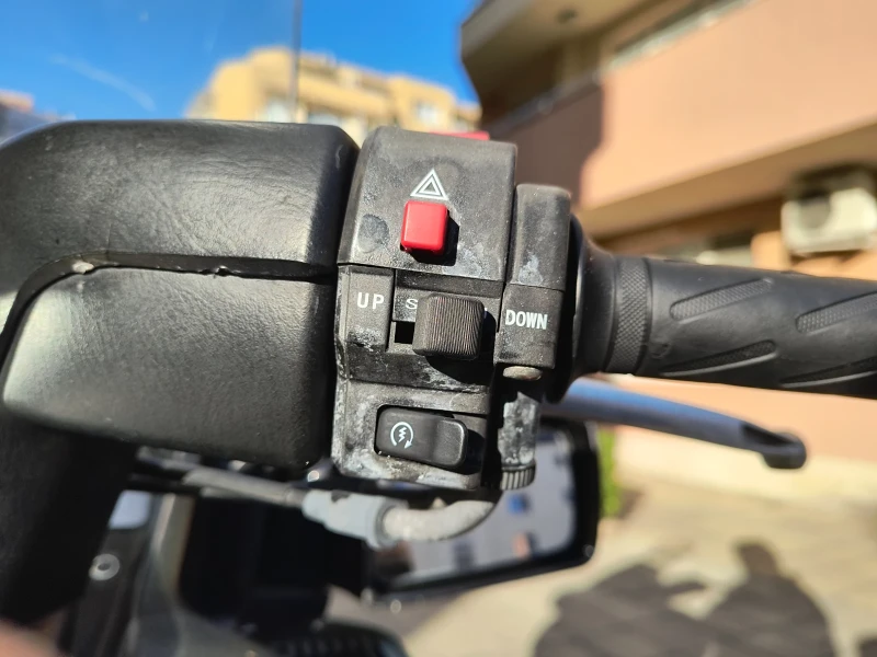 Suzuki Burgman 650 EXECUTIVE ABS, снимка 10 - Мотоциклети и мототехника - 51761504