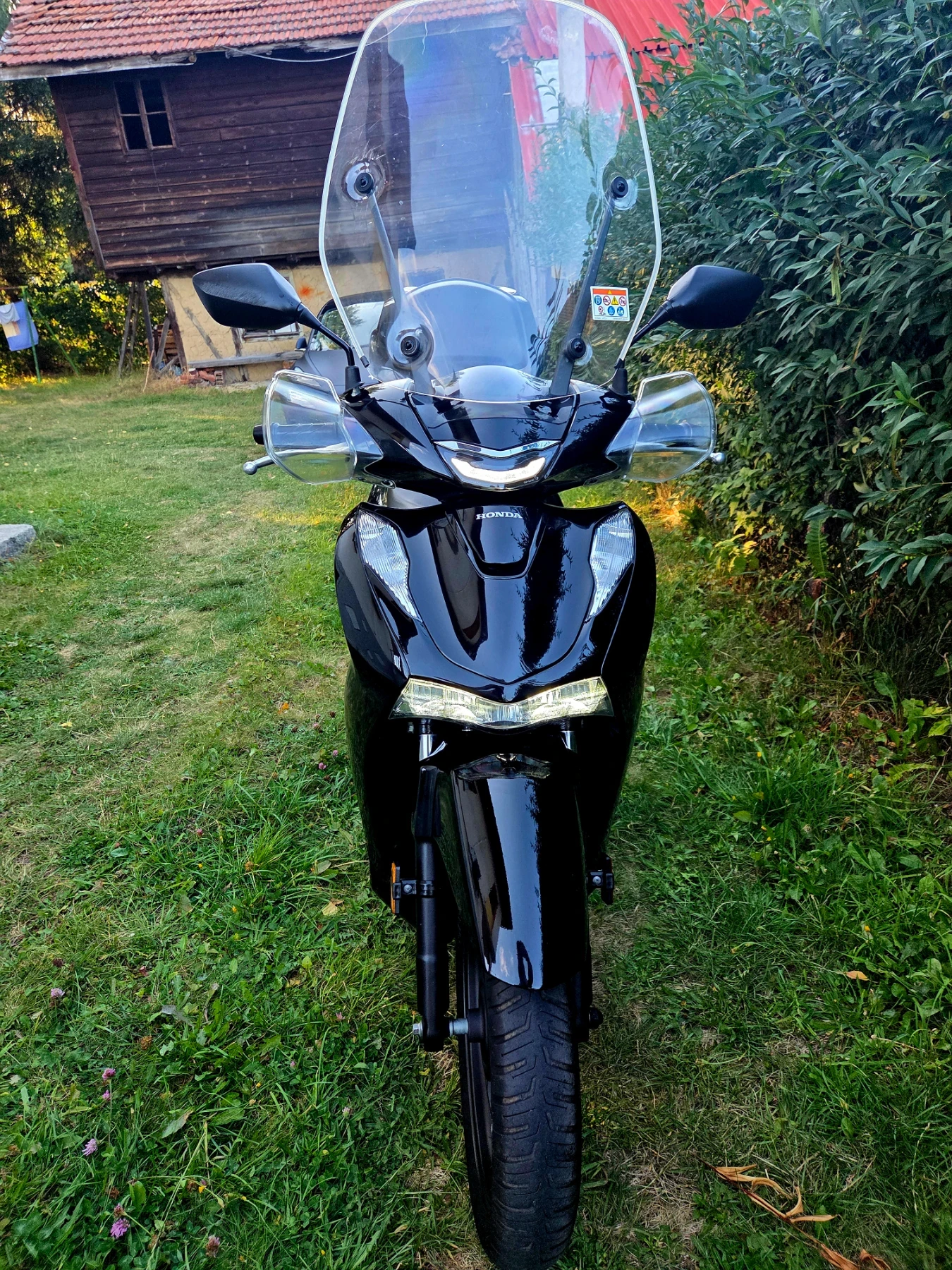 Honda Sh 125i , ABS, START-STOP, TC, LED , KEYLESS GO , TOP, снимка 15 - Мотоциклети и мототехника - 56059902
