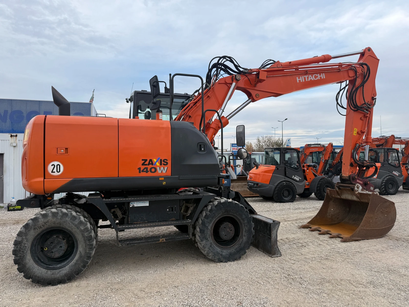 Багер Hitachi ZX 140W-5B, снимка 14 - Индустриална техника - 55560053