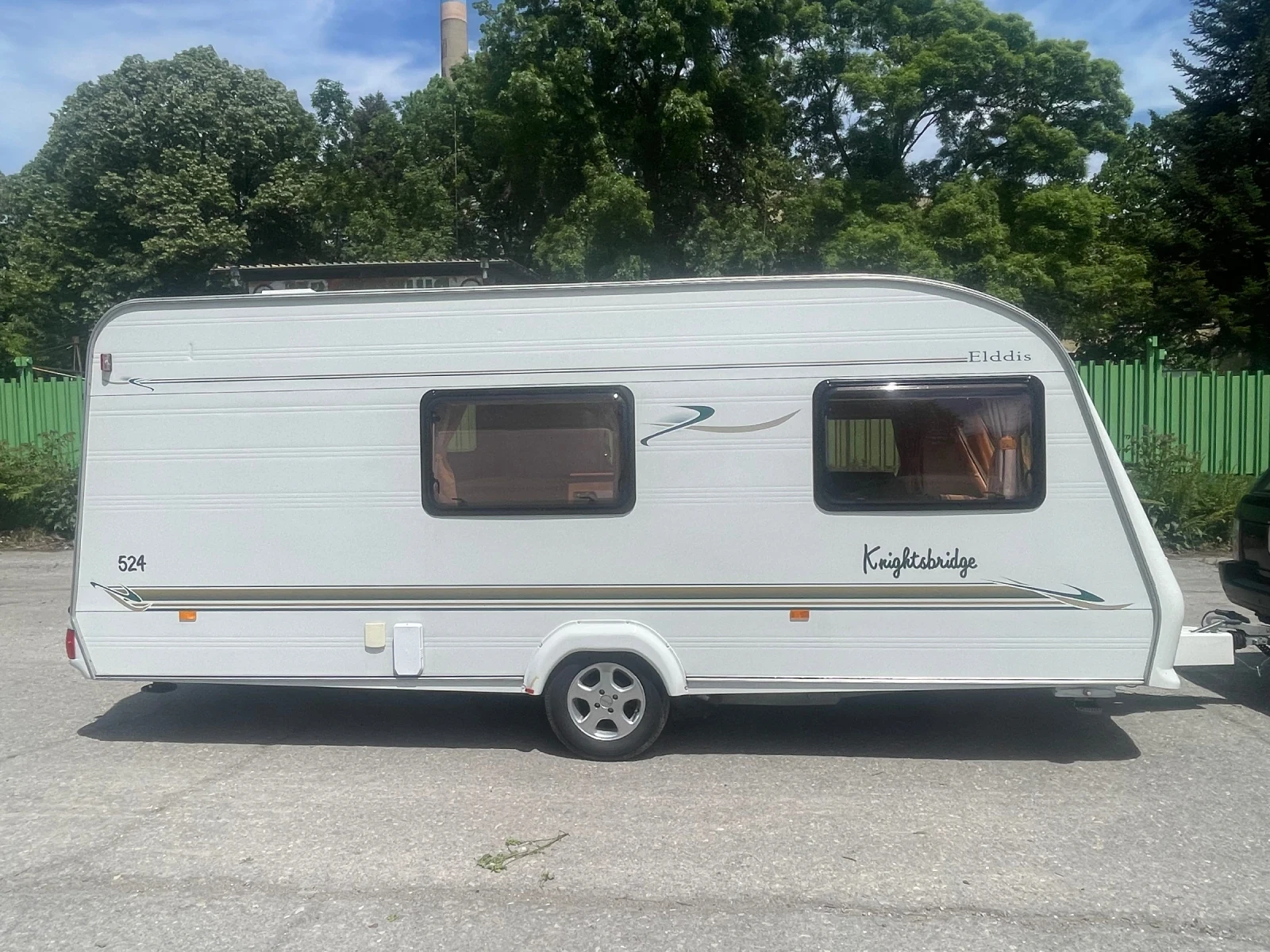 Каравана Eldis Knightsbridge 524, снимка 3 - Каравани и кемпери - 55500905
