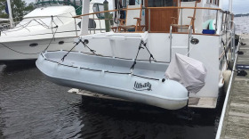 Лодка Собствено производство Whaly 370 - ПРОДАДЕНА, снимка 7 - Воден транспорт - 44807086