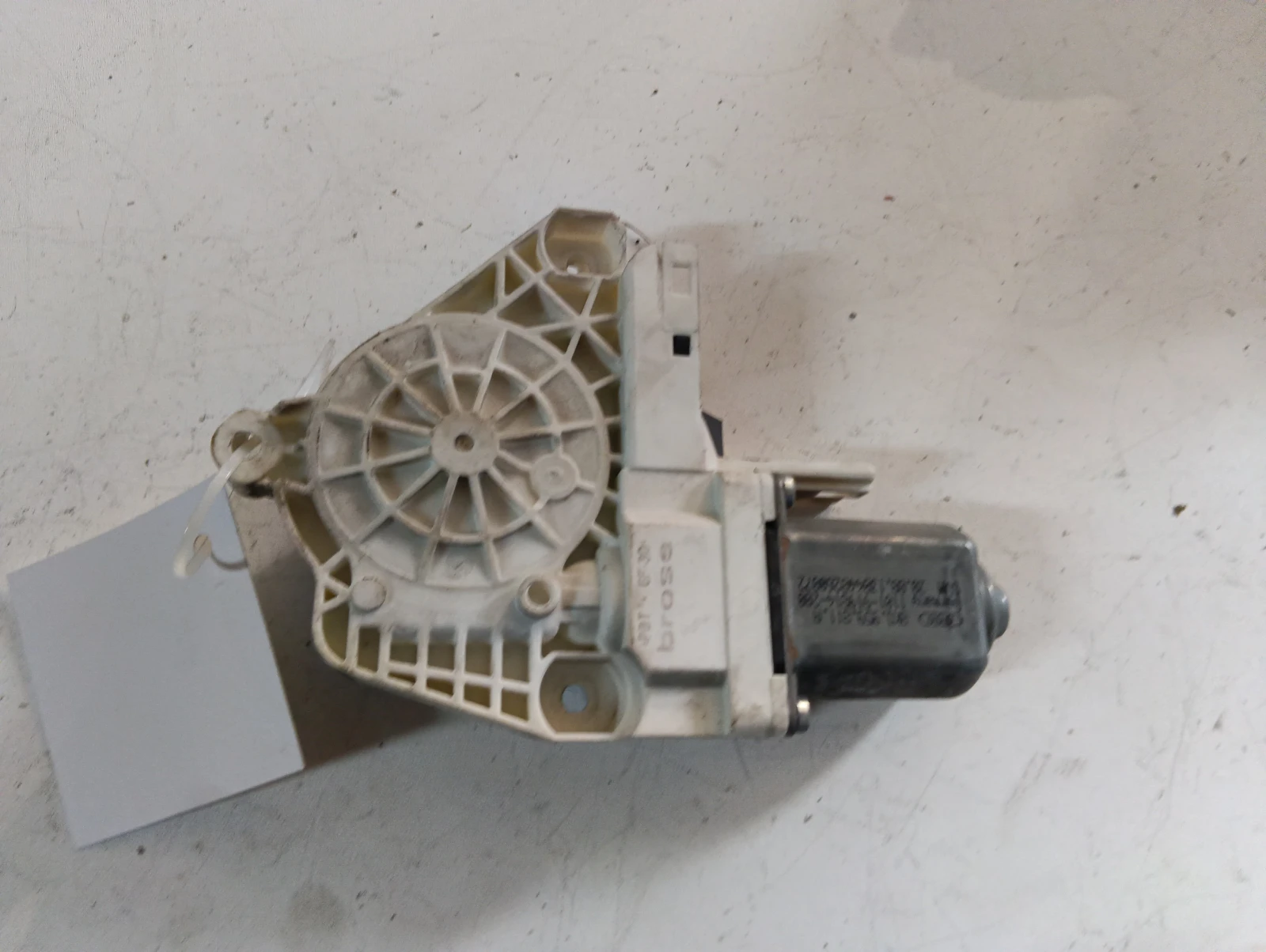 ел.машинка за задно ляво  8K0959811A Skoda Superb