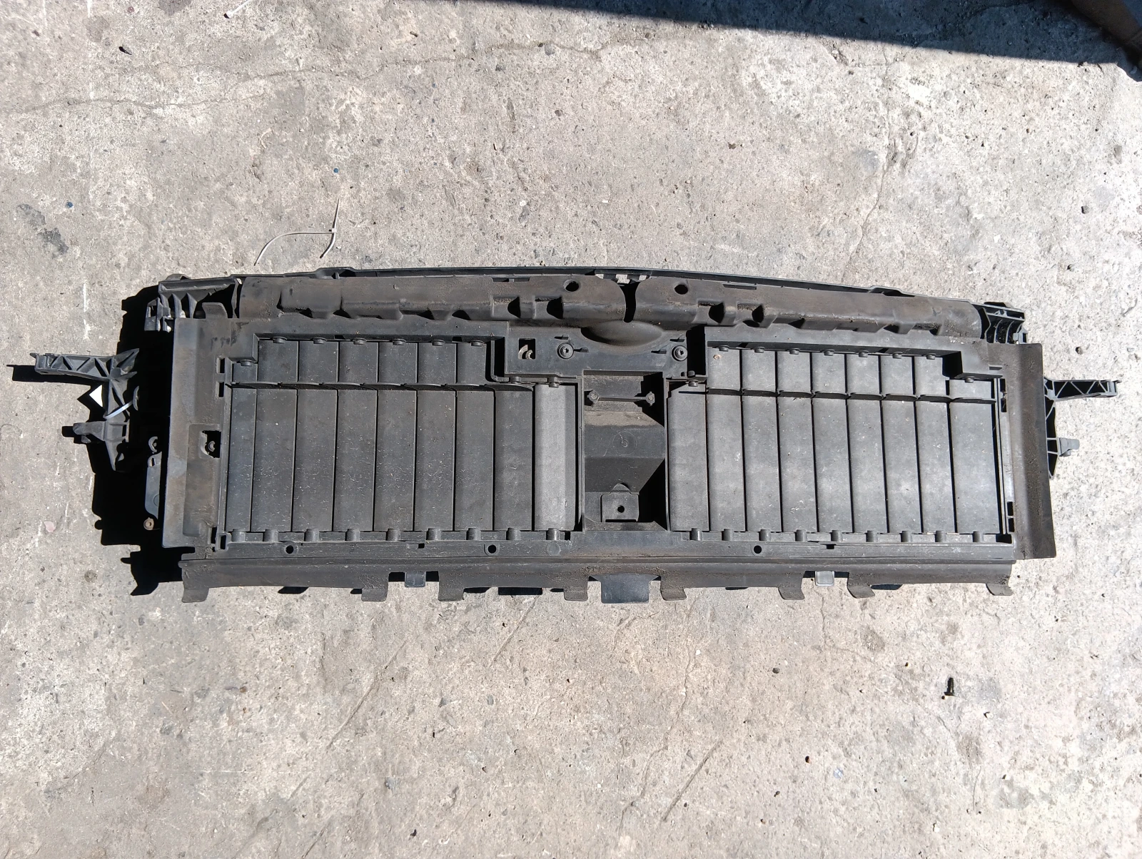 въздуховод -клапи A2135002300 Mercedes E
