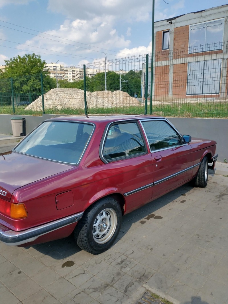 BMW 320, снимка 5 - Автомобили и джипове - 45604511