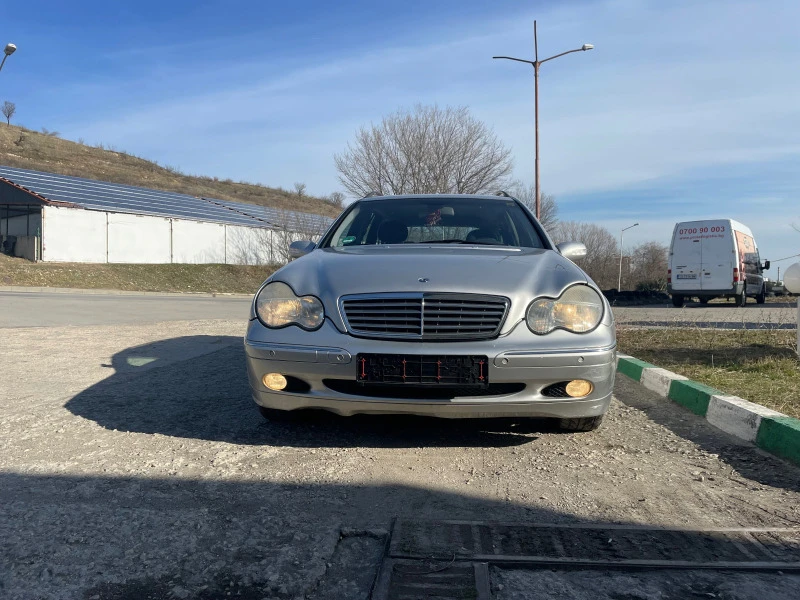 Mercedes-Benz C 220, снимка 1 - Автомобили и джипове - 47203533