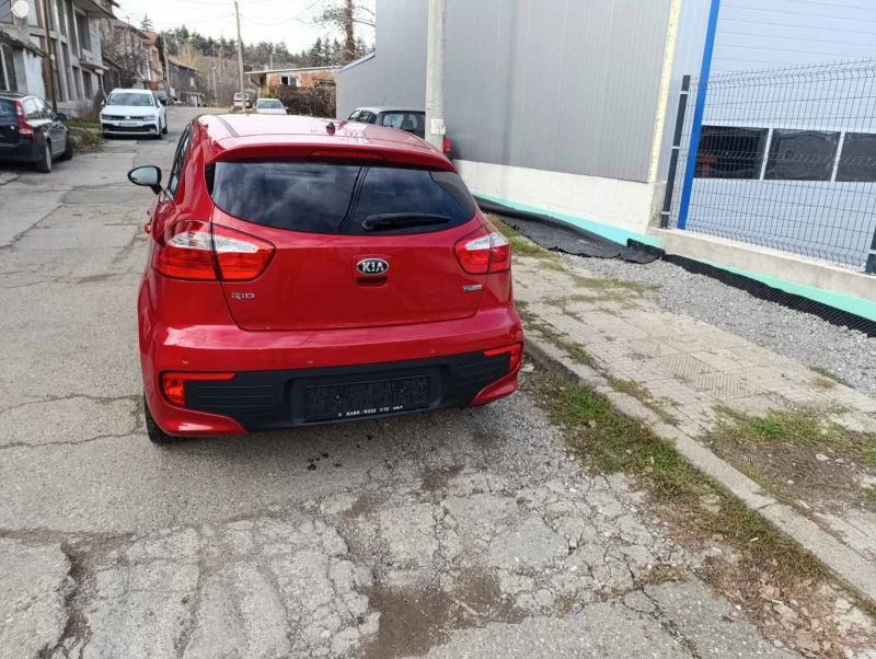 Kia Rio 1.2 бензин, снимка 7 - Автомобили и джипове - 48025465