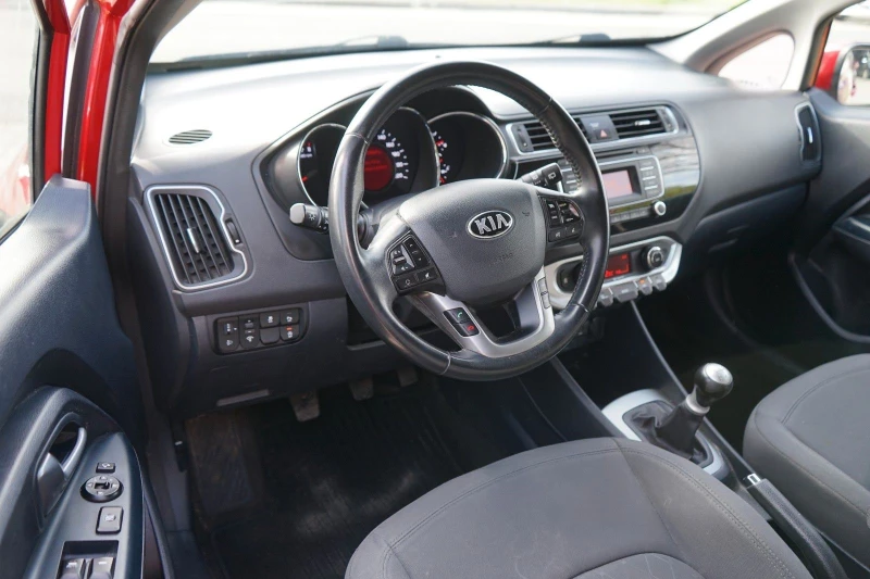 Kia Rio 1.2 бензин, снимка 3 - Автомобили и джипове - 48025465