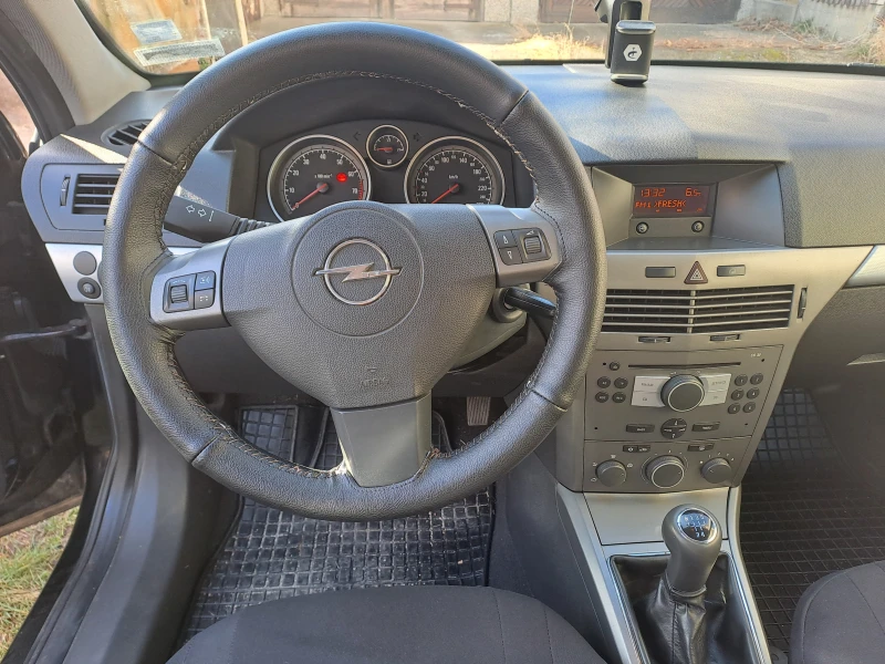 Opel Astra 1, 8 комби , снимка 12 - Автомобили и джипове - 48206525