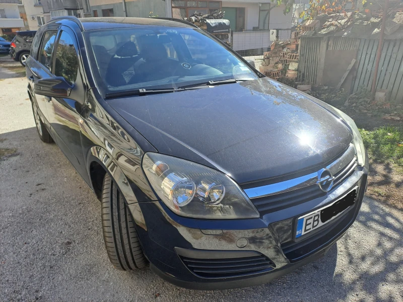 Opel Astra 1, 8 комби , снимка 1 - Автомобили и джипове - 48206525