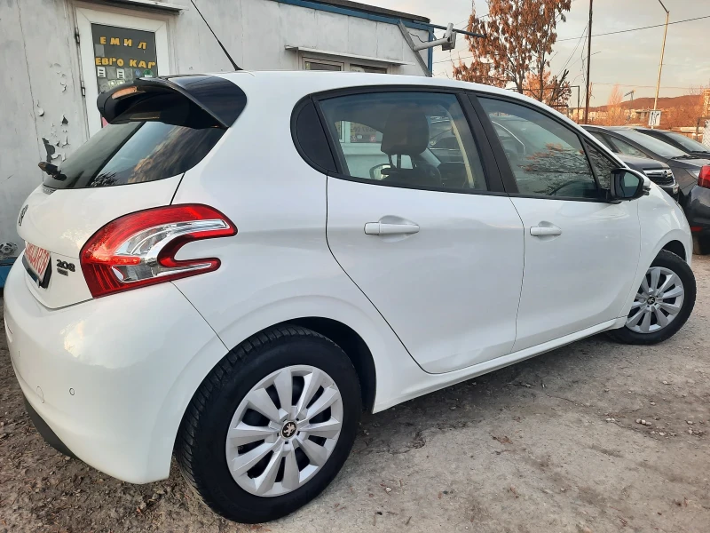 Peugeot 208 201та КОЖА, АВТОМАТ, НОВА!, снимка 4 - Автомобили и джипове - 48371067