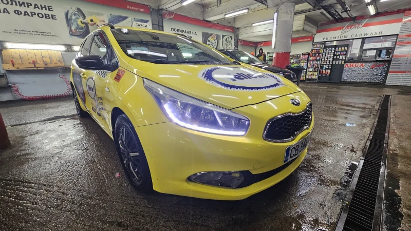 Kia Ceed, снимка 1 - Автомобили и джипове - 48901215