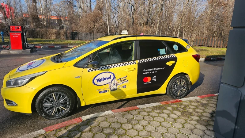 Kia Ceed, снимка 9 - Автомобили и джипове - 48901215