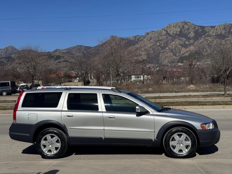 Volvo Xc70 2.4D5 AWD Cross Country 185кс * NAVI* КОЖА* , снимка 6 - Автомобили и джипове - 49413063