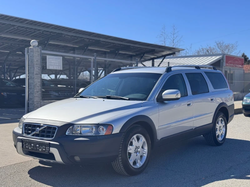 Volvo Xc70 2.4D5 AWD Cross Country 185кс * NAVI* КОЖА* , снимка 1 - Автомобили и джипове - 49413063