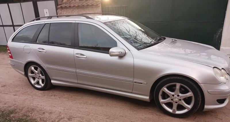 Mercedes-Benz C 200 Sport Edition C 200 CDI, снимка 4 - Автомобили и джипове - 49545659