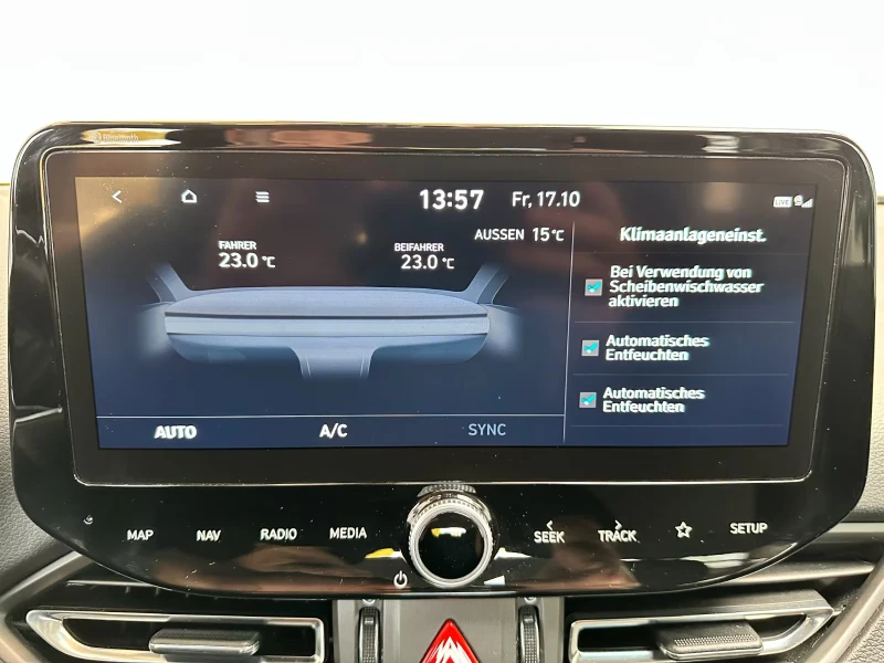 Hyundai I30 1.6 Diesel Facelift Комби 2021г. Германия , снимка 12 - Автомобили и джипове - 52803241