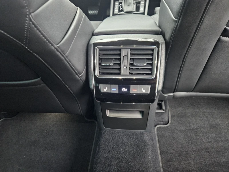 Skoda Superb 2.0 I  280 k.c. 4?4, снимка 14 - Автомобили и джипове - 52854313