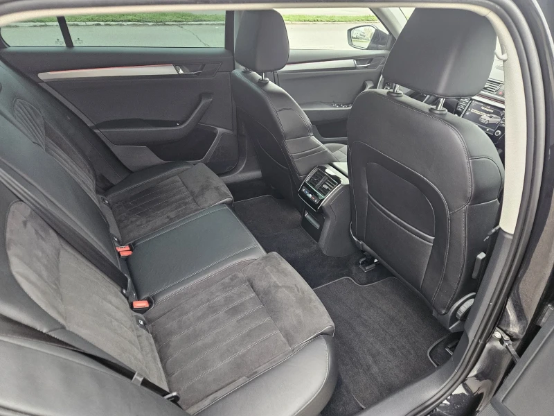 Skoda Superb 2.0 I  280 k.c. 4?4, снимка 11 - Автомобили и джипове - 52854313