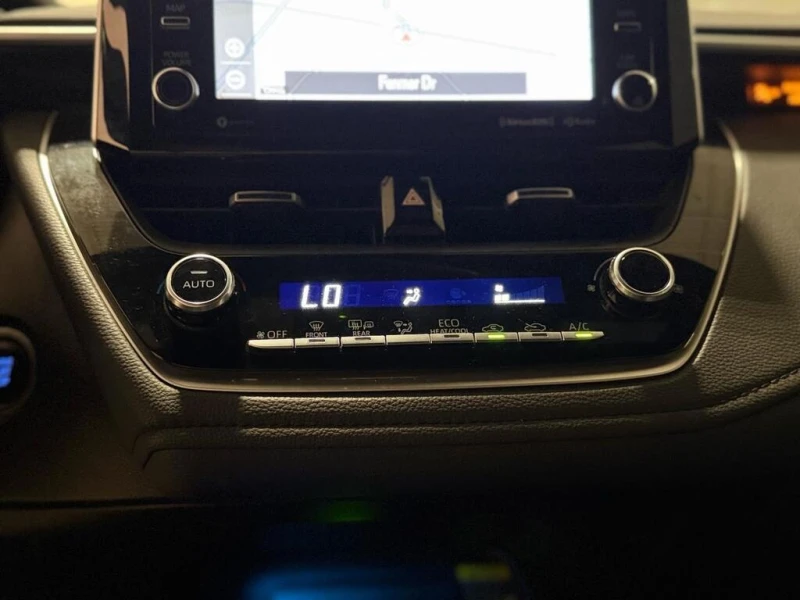 Toyota Corolla * XSE * CARFAX * БЕЗ ПЪРВОНАЧАЛНА ВНОСКА, снимка 13 - Автомобили и джипове - 52959914