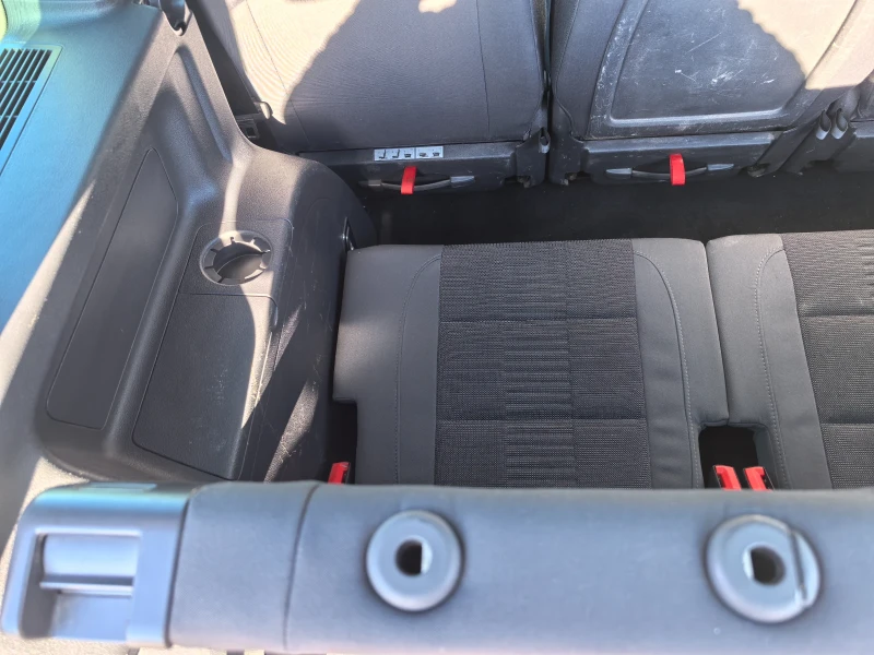 VW Touran, снимка 7 - Автомобили и джипове - 53254597