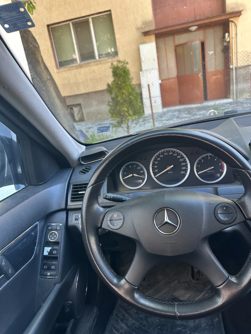 Mercedes-Benz C 220 2.2 cdi, снимка 7 - Автомобили и джипове - 53326805
