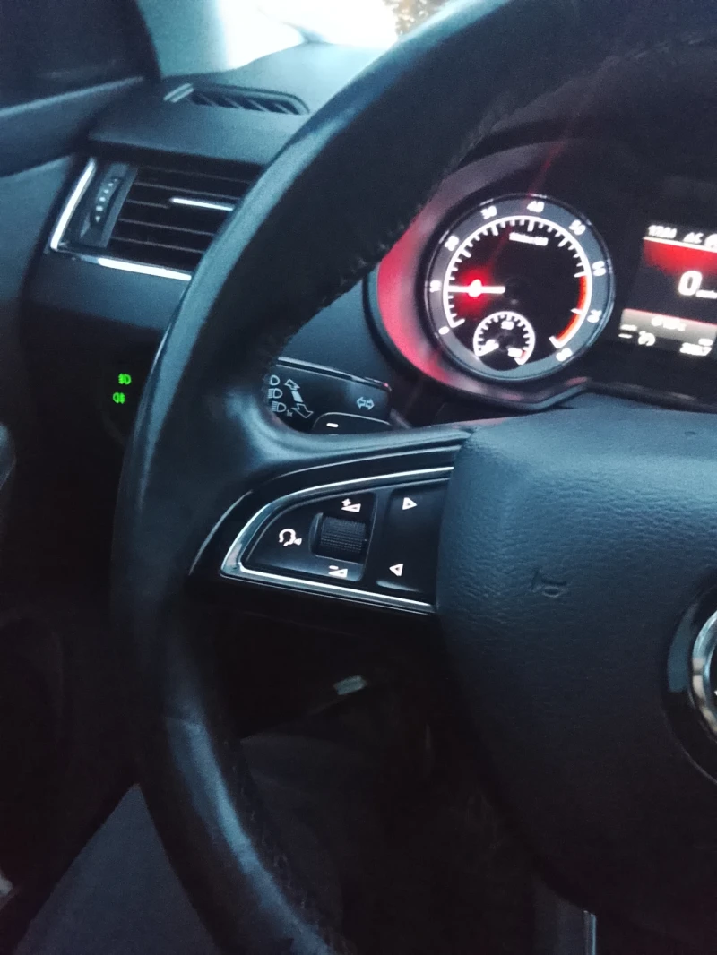 Skoda Octavia, снимка 2 - Автомобили и джипове - 53514984