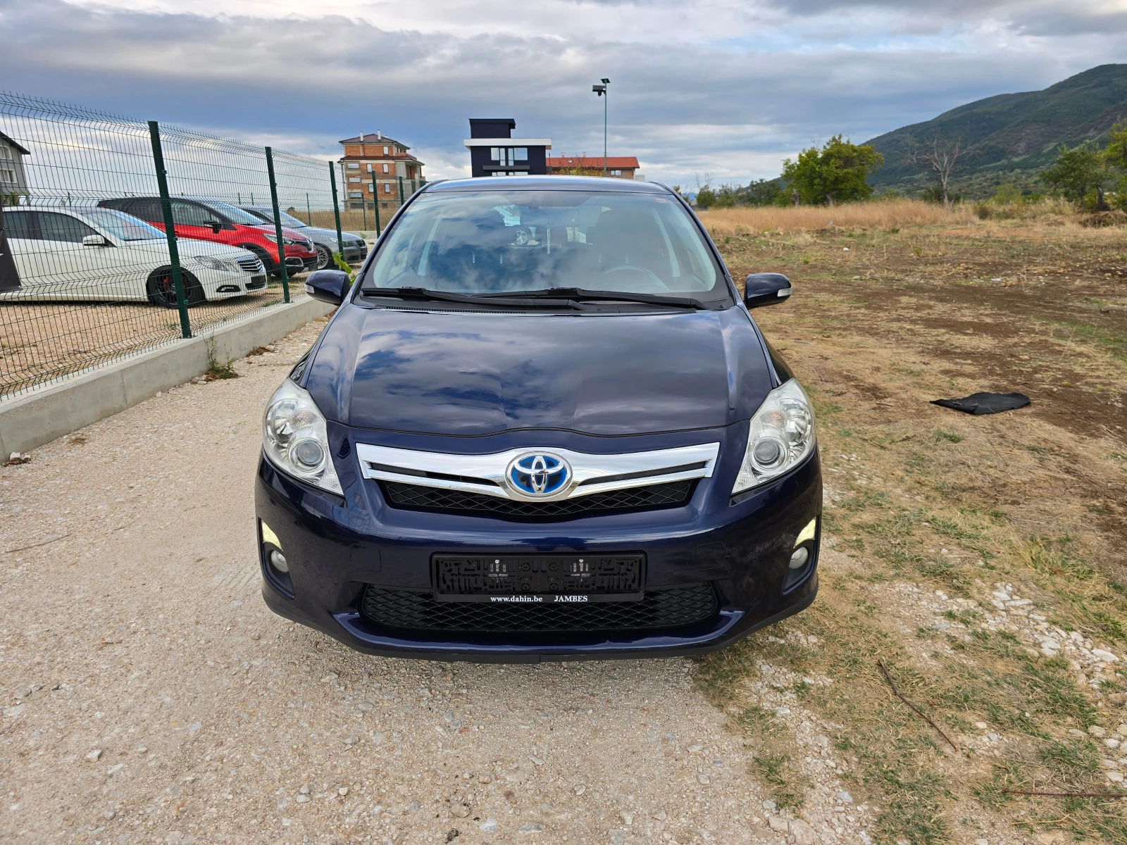 Toyota Auris 1.8VVT-I  HYBRID - изображение 6