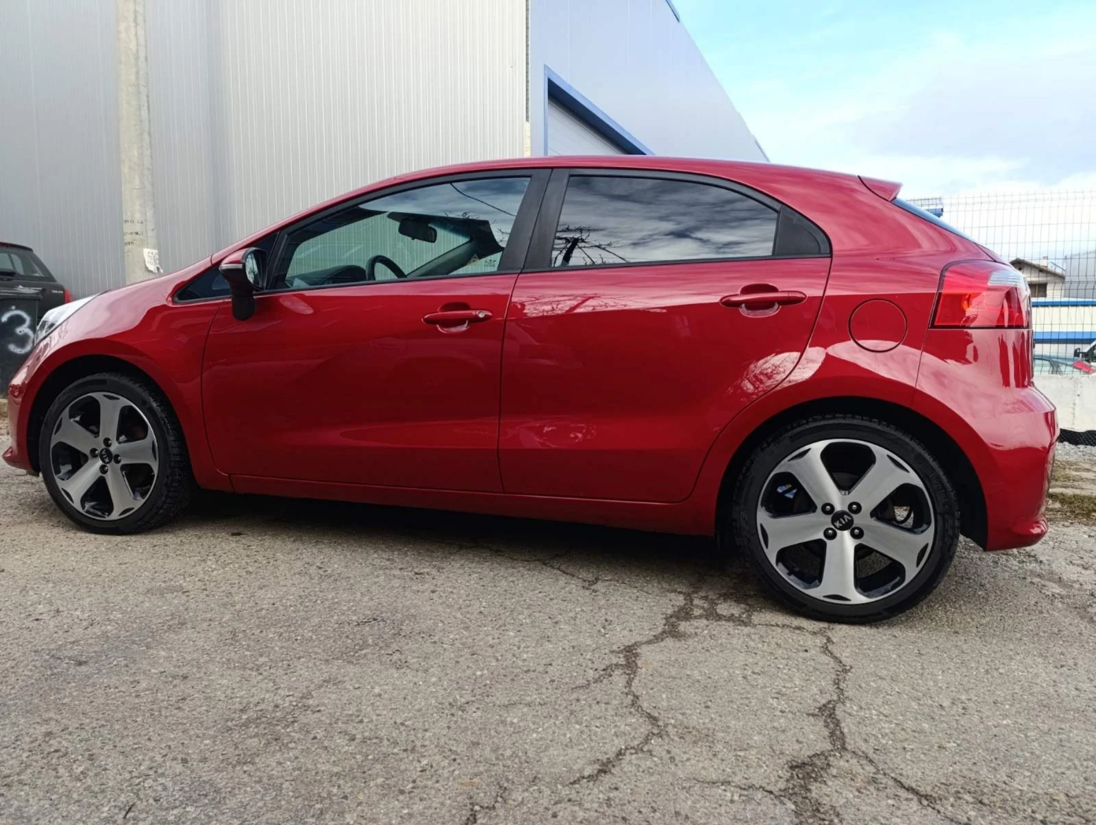 Kia Rio 1.2 бензин - изображение 5