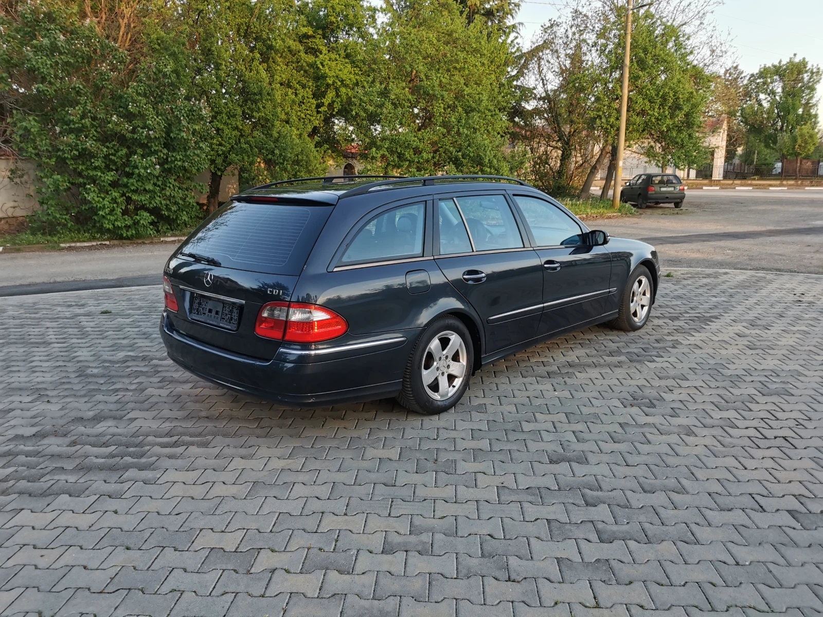 Mercedes-Benz E 320 Avandgarde - изображение 4