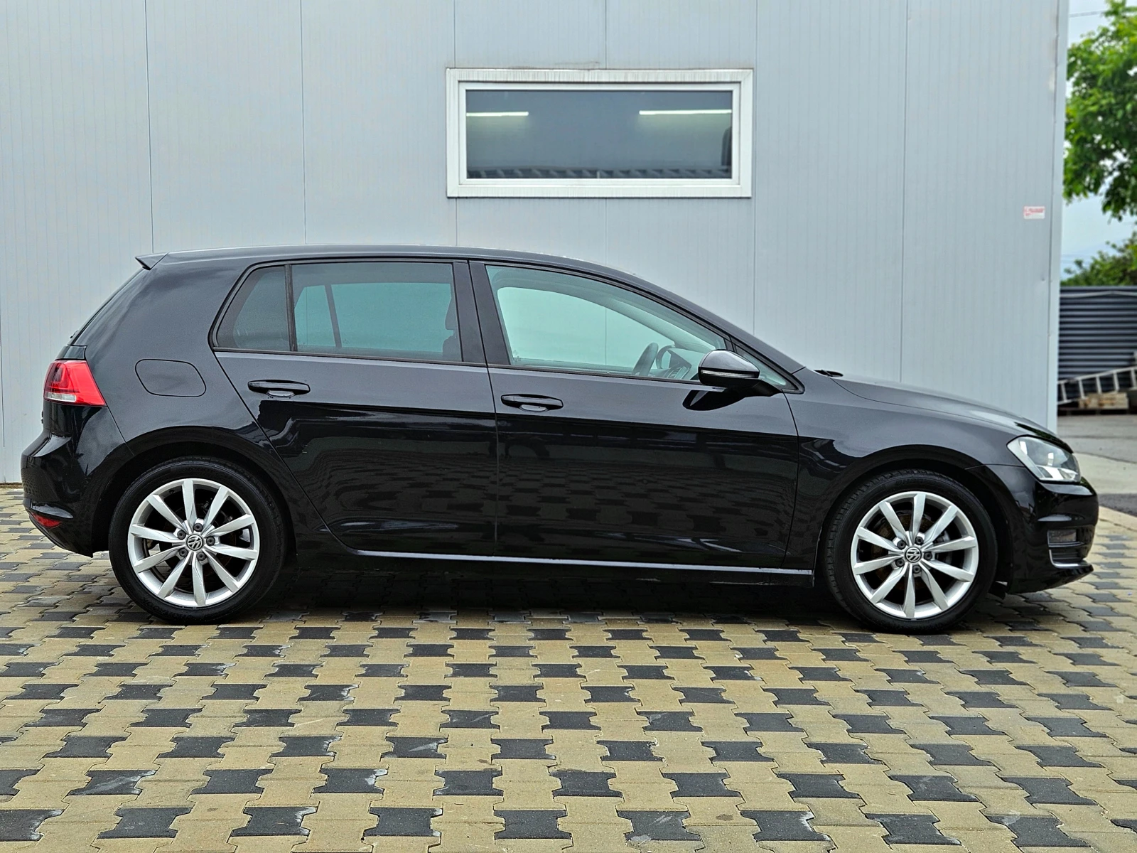 VW Golf VII/1.6TDI/GERMANY/AUTO HOLD/TEMPOMAT/CLIMA/LIZI - изображение 4