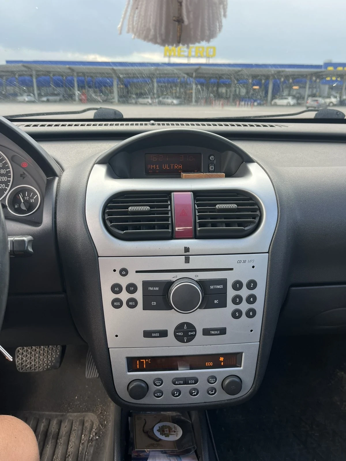 Opel Corsa  - изображение 7