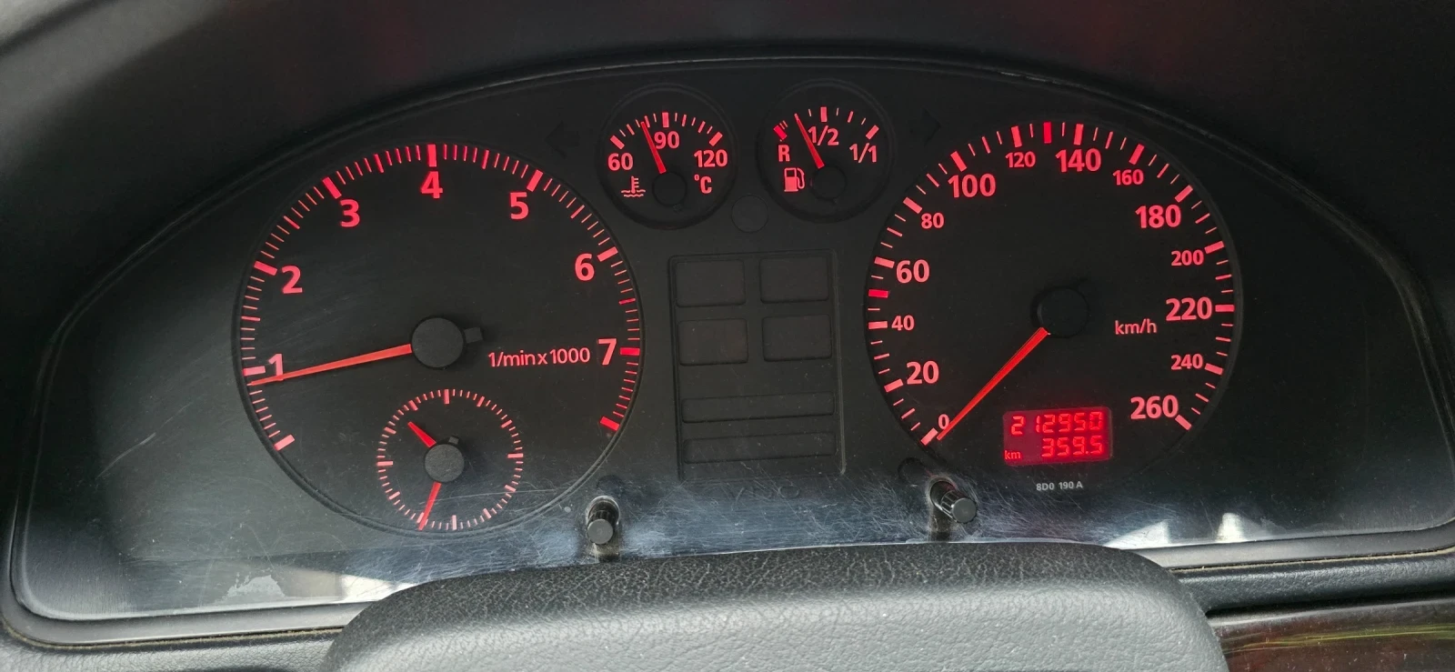 Audi A4 1.8Т QUATTRO - изображение 5