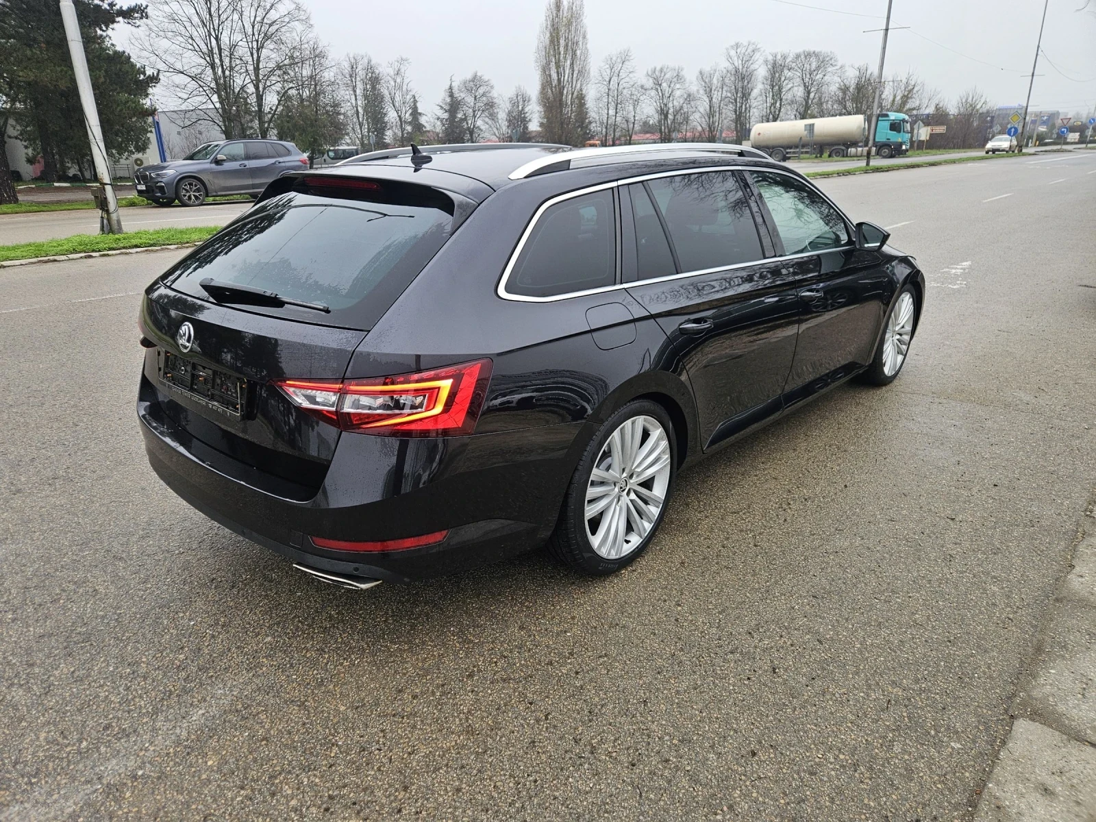 Skoda Superb 2.0 I  280 k.c. 4?4 - изображение 4