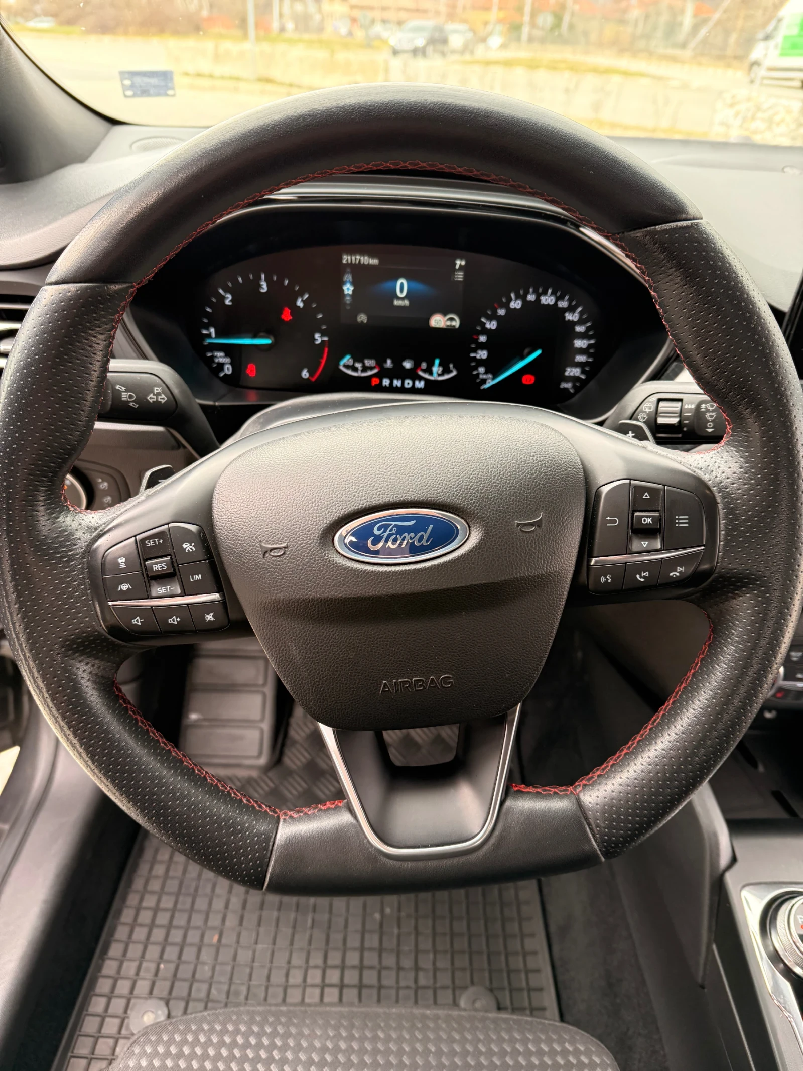 Ford Focus 2.0 Ecoblue ST line, снимка 10 - Автомобили и джипове - 54011194