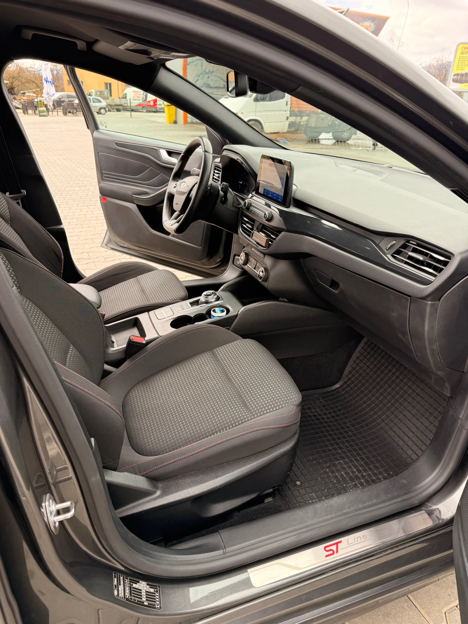 Ford Focus 2.0 Ecoblue ST line, снимка 11 - Автомобили и джипове - 54011194