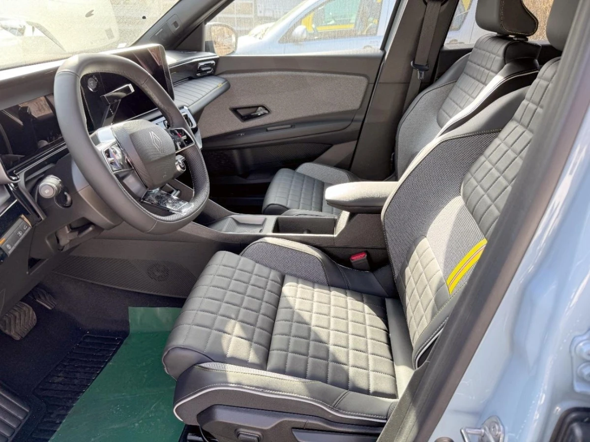 Renault 4 E-Tech Iconic НОВ, снимка 6 - Автомобили и джипове - 54155998