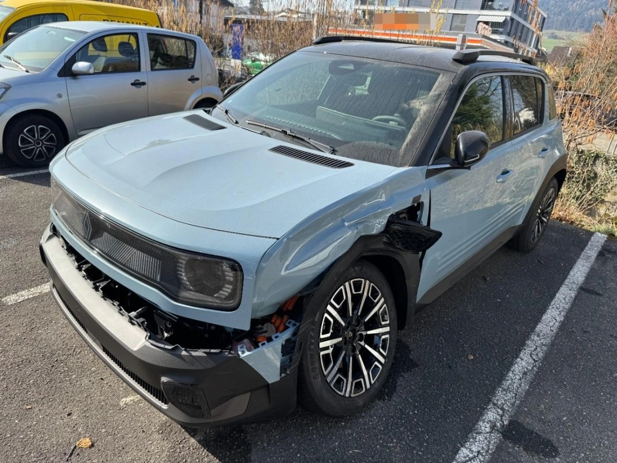 Renault 4 E-Tech Iconic НОВ, снимка 5 - Автомобили и джипове - 54155998