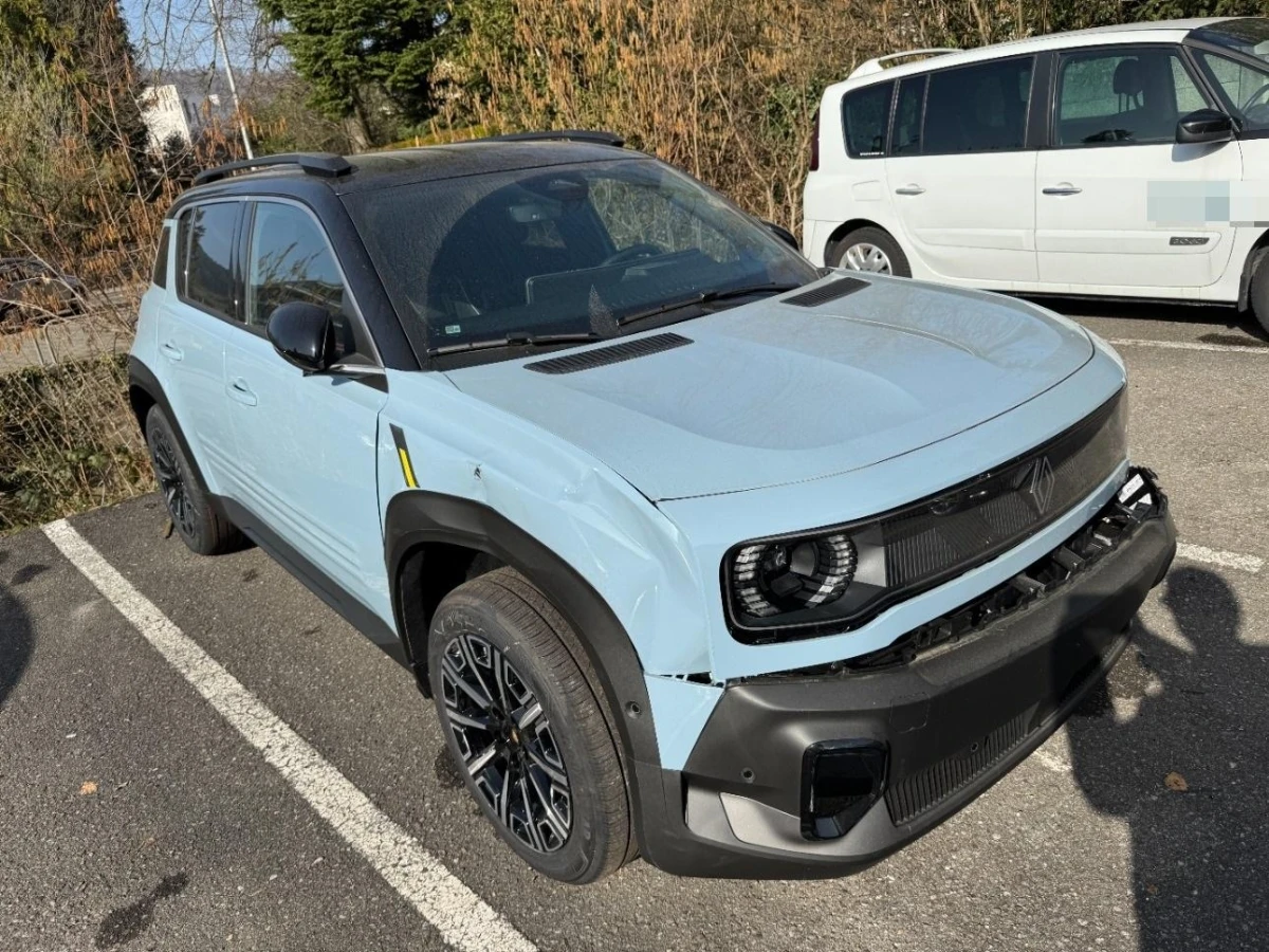 Renault 4 E-Tech Iconic НОВ | Auto.bg — изображение 1