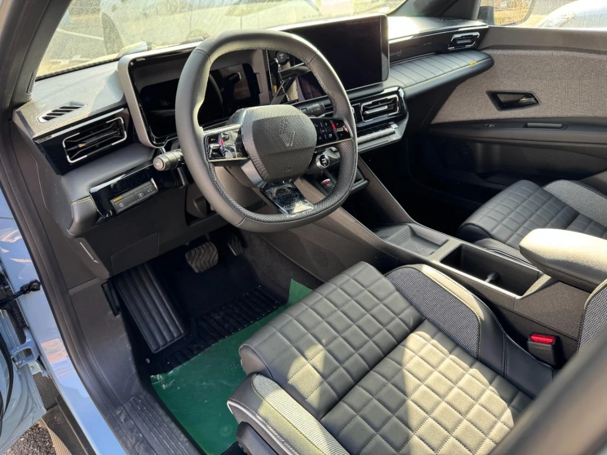 Renault 4 E-Tech Iconic НОВ, снимка 7 - Автомобили и джипове - 54155998