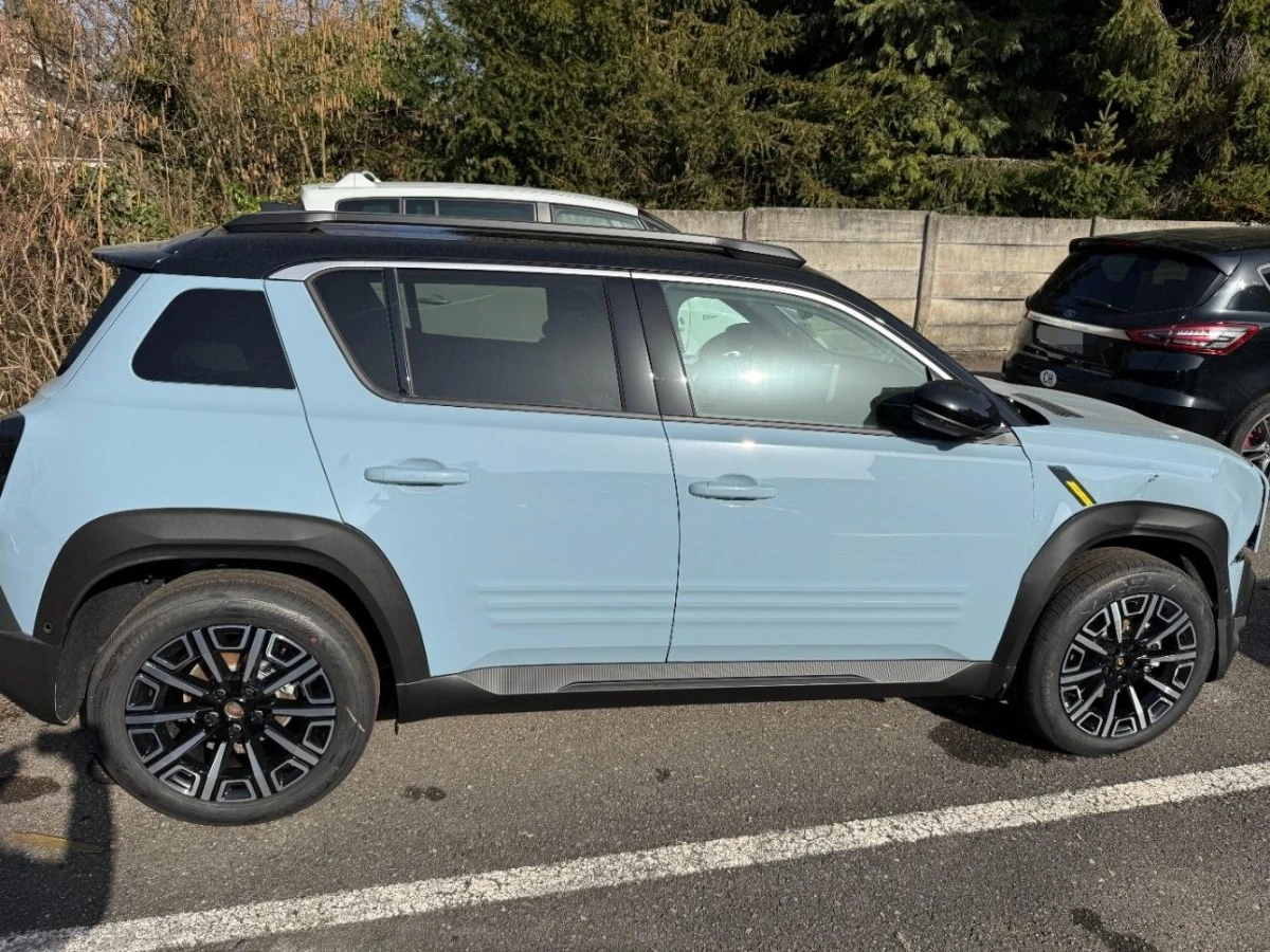 Renault 4 E-Tech Iconic НОВ, снимка 2 - Автомобили и джипове - 54155998